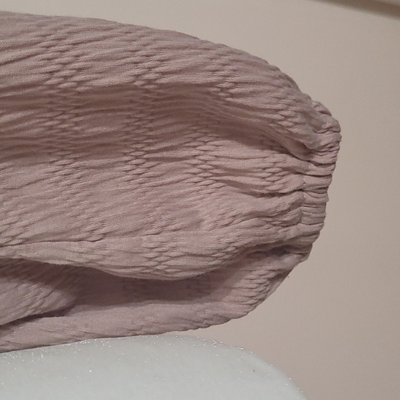 Sincerely Jules Blush Cropped Open Back Top - Picture 4 of 7